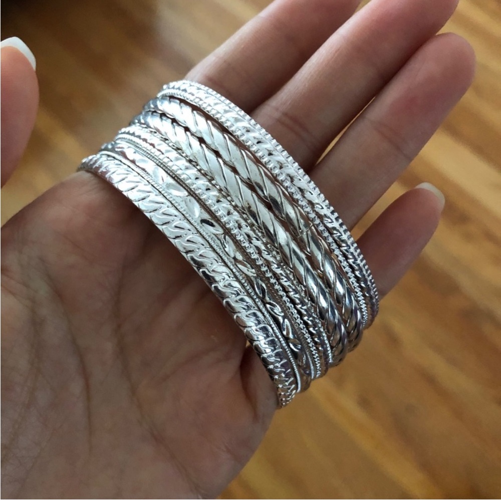 Silver bangles (6)